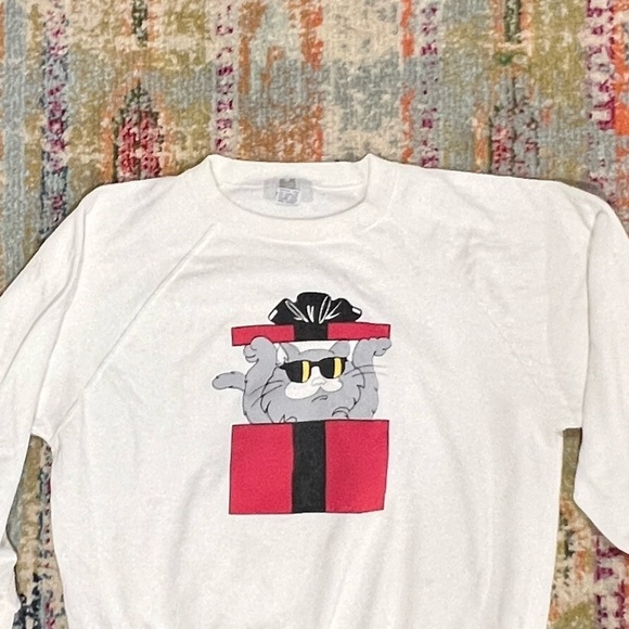 Vintage Cat in Christmas Box Ugly Sweater Xmas 1980s Pullover Sweatshirt - Picture 2 of 6